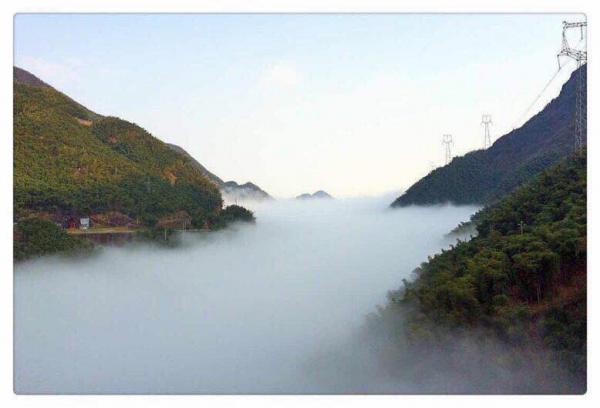 山中云霧