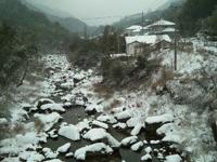 山中雪景