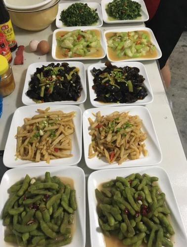 菜品準備中